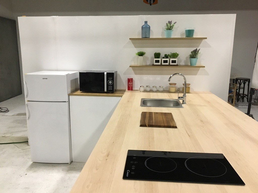 Studio Photogenic. Commercial and studio photographer in Belgrade