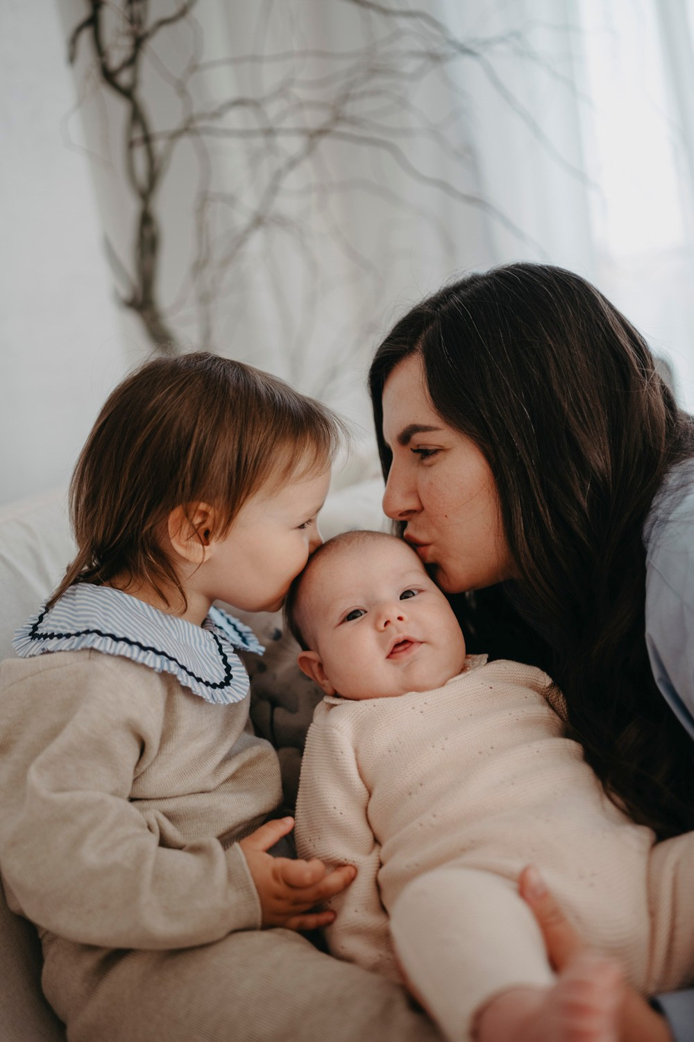 Mamine i bakine Masa i Nadja. Deciji i porodicni fotograf u Beogradu Oksana Skendzic