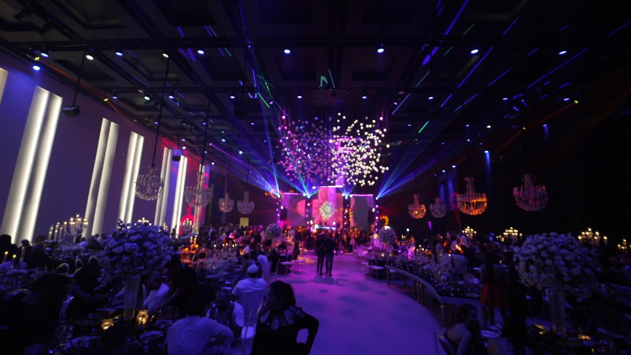 VIA / BASICO. Wedding and events photographers Studio Shalom