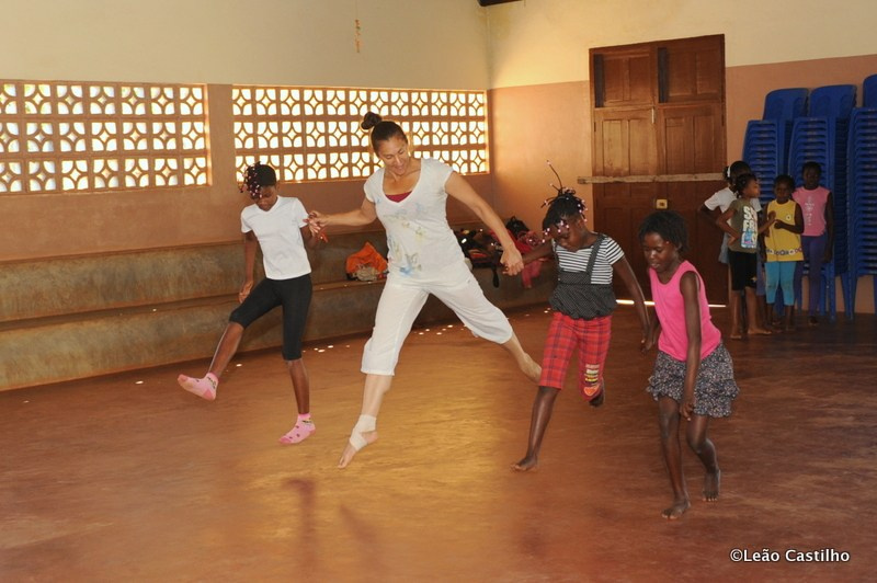 Photos of volunteer work in Mozambique. Simbahalu