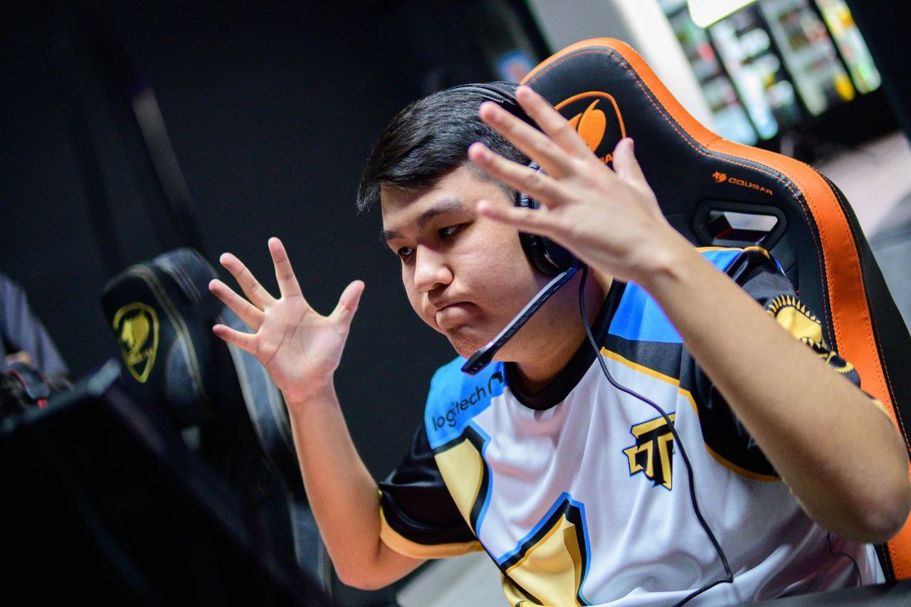 LanDaLan & FRAG & GLuck Yungstar & UCA