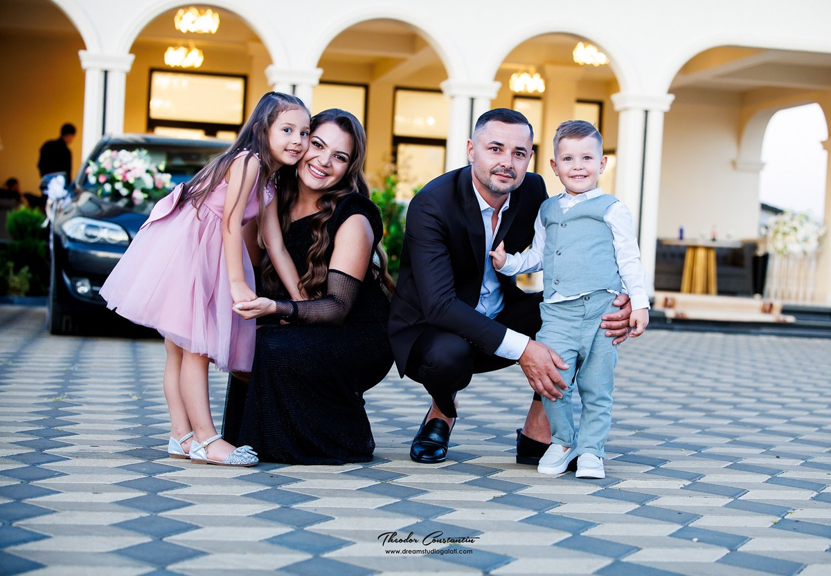 Shooting Foto Nunta. Dream Studio Galați – ședințe foto profesionale pentru familie, portrete și evenimente