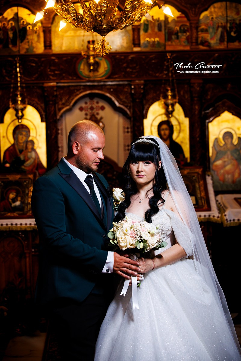Cadre Interior Nunta. Dream Studio Galați – ședințe foto profesionale pentru familie, portrete și evenimente