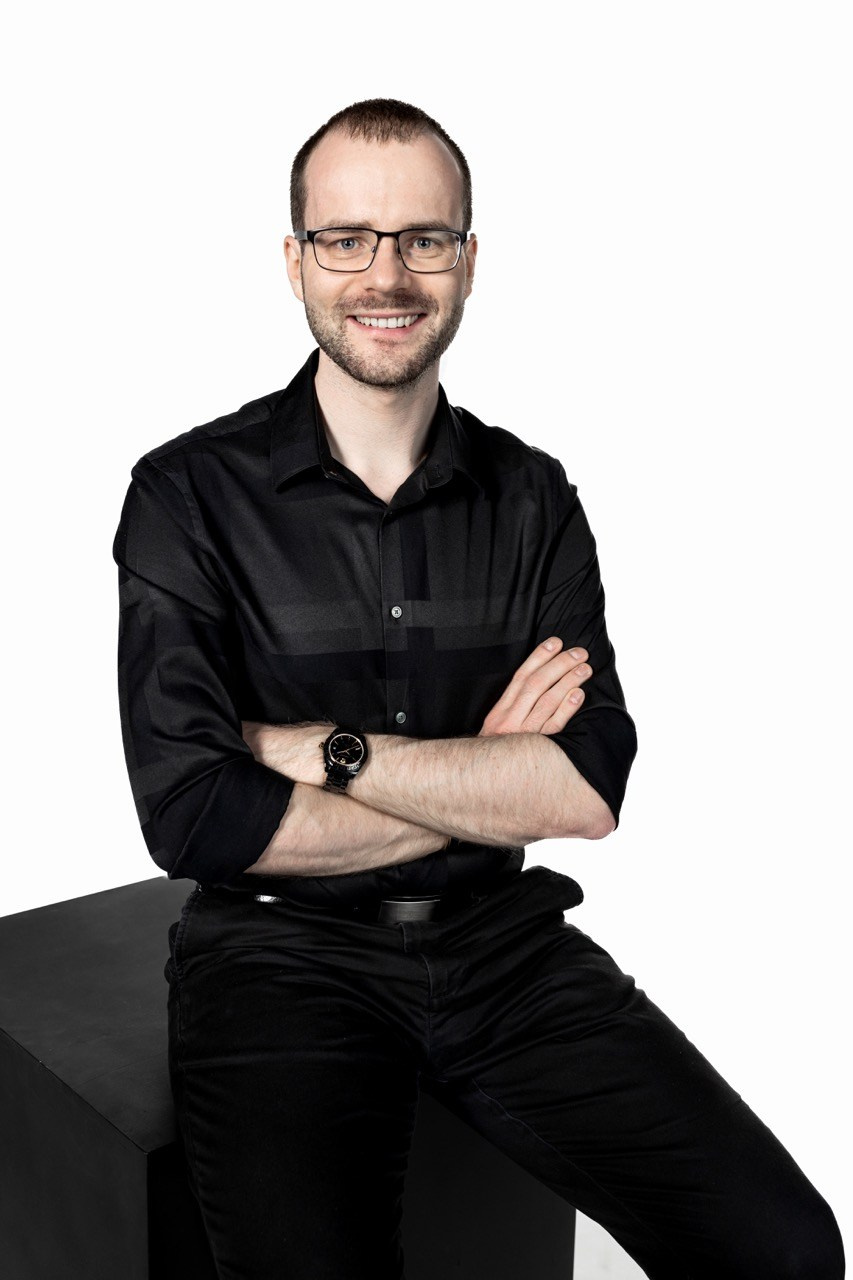 Dana Lišková - Business and Portrait photographer Prague - Brand Photographer Prague - Corporate portraits 