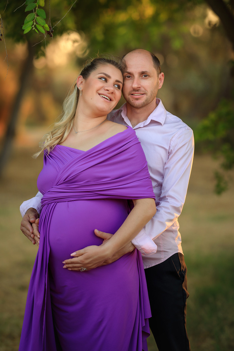 אנה וגרמן בצילומי הריון בטבע. נטליה רוזמן צלמת הריון ניובורן ילדים ובוק בת מצווה