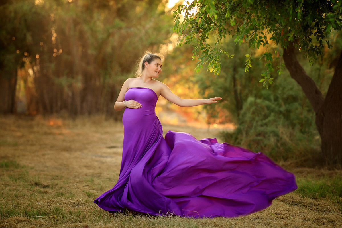 אנה וגרמן בצילומי הריון בטבע. נטליה רוזמן צלמת הריון ניובורן ילדים ובוק בת מצווה