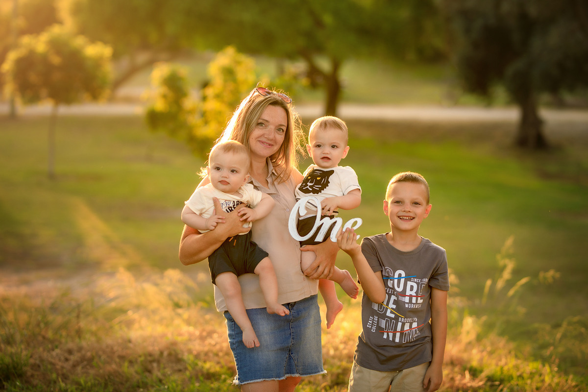 צילומי גיל שנה לשמעון ומכאל. נטליה רוזמן צלמת הריון ניובורן ילדים ובוק בת מצווה