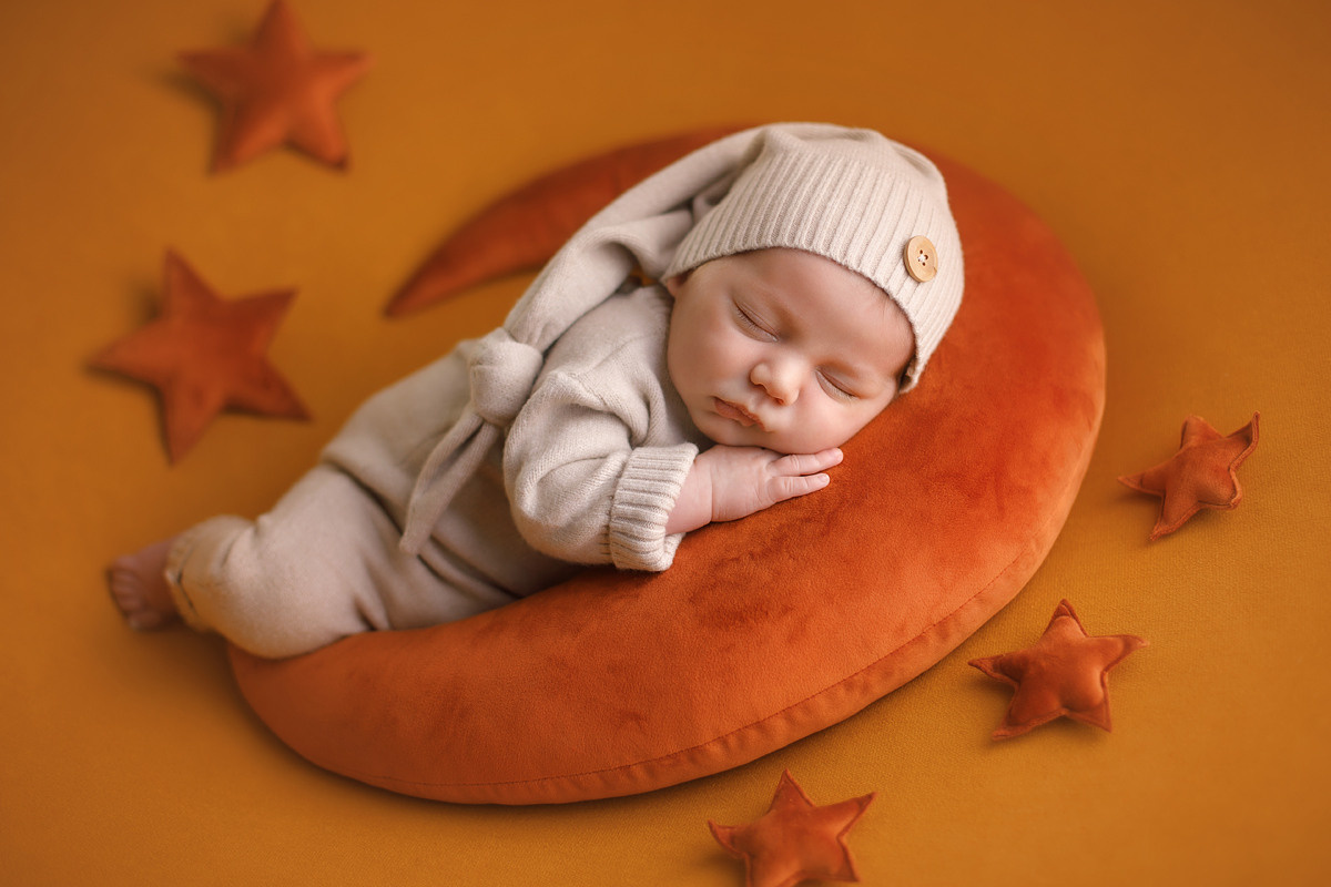 צילומי ניובורן לעידן. נטליה רוזמן צלמת הריון ניובורן ילדים ובוק בת מצווה