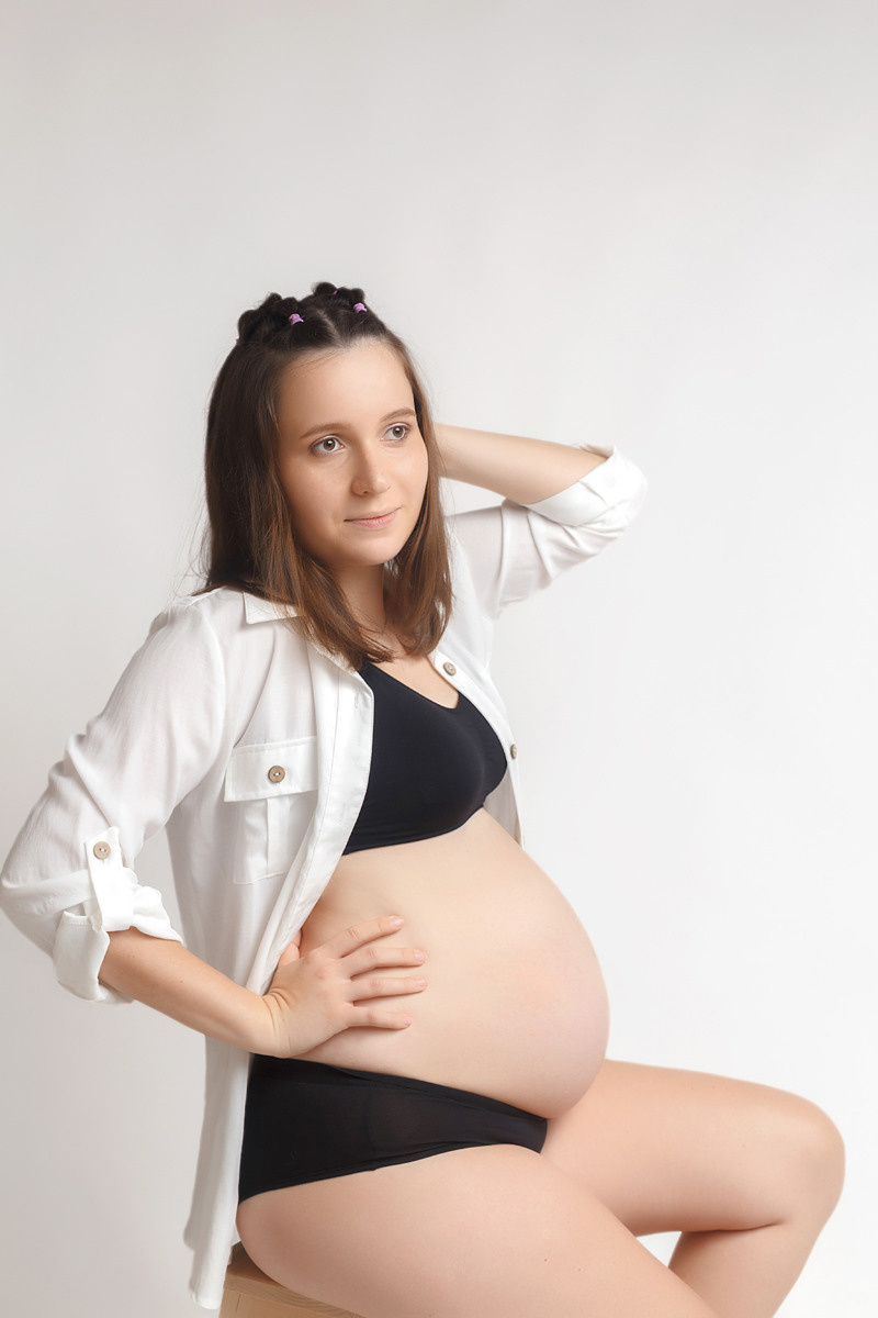 צילומי הריון לאמליה ומשפחתה. נטליה רוזמן צלמת הריון ניובורן ילדים ובוק בת מצווה