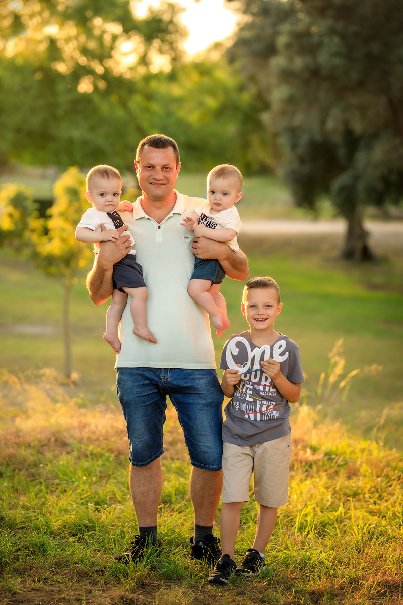 צילומי גיל שנה לשמעון ומכאל. נטליה רוזמן צלמת הריון ניובורן ילדים ובוק בת מצווה