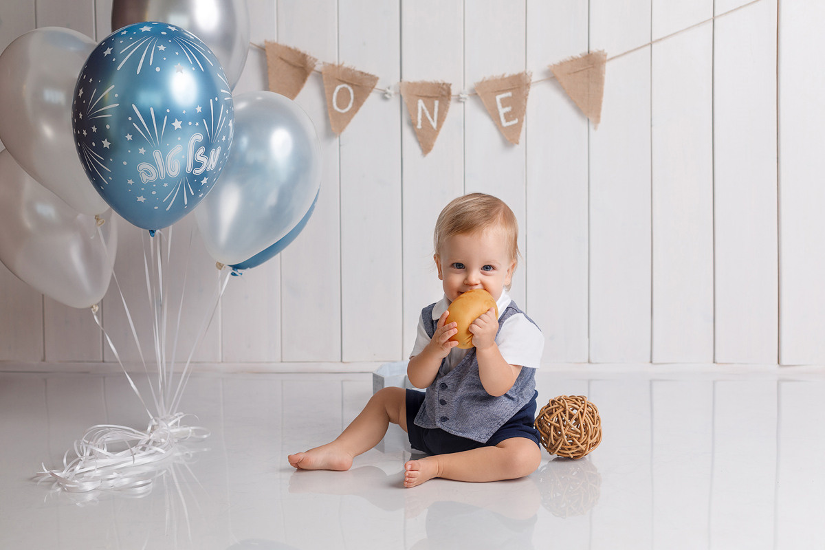 צילומי גיל שנה לרום. נטליה רוזמן צלמת הריון ניובורן ילדים ובוק בת מצווה