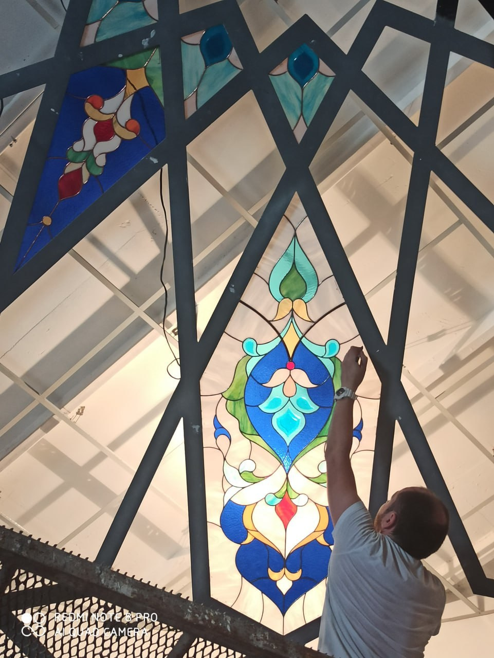 La Vitrage UAE. Professional Artist, teacher of art, Artistic Photographer In Dubai (U