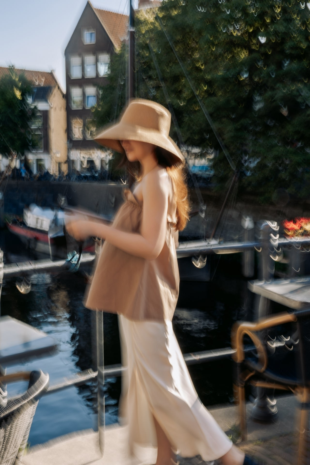 Café Portrait — Lifestyle Photoshoot in Rotterdam. Romantic & Soulful Photography by Natalia Olhova in Rotterdam