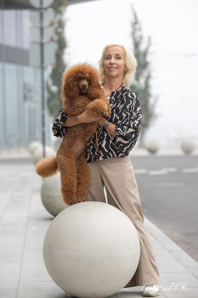 Pie and her girls. Eva Suits