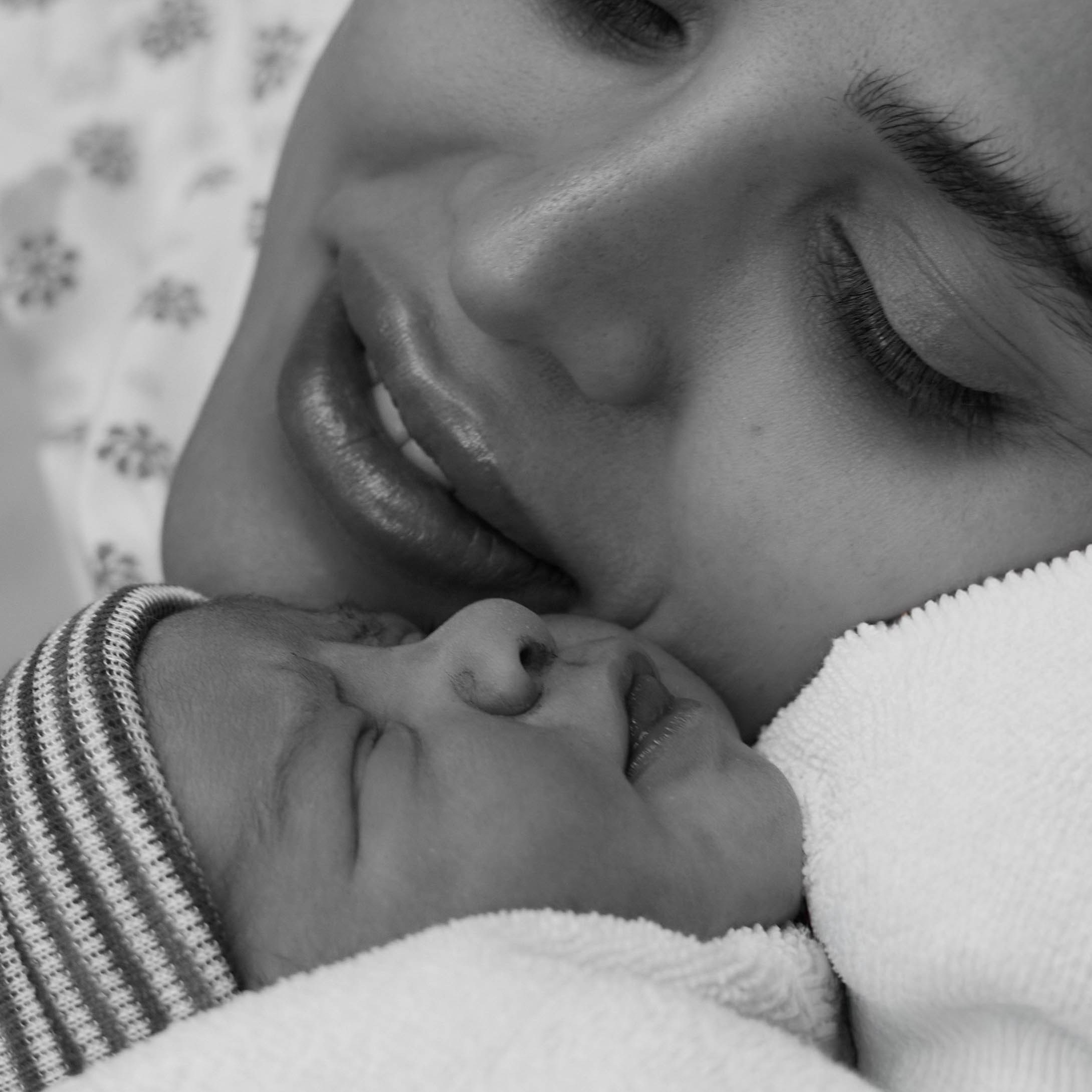 Maternity & Birth Photographer in Dubai | Alexandra Lasheva