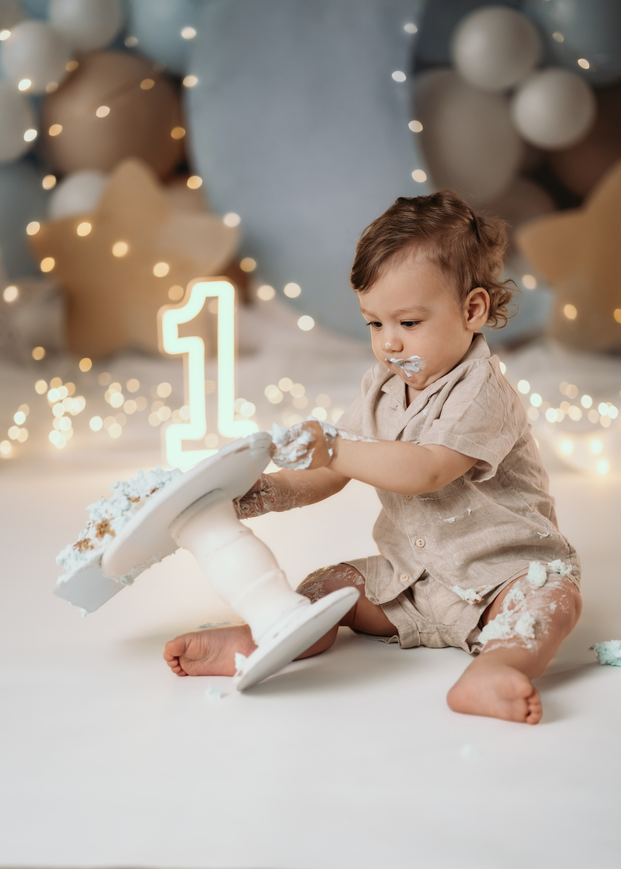 CAKE SMASH fotografisanje. DEČIJI FOTOGRAF BEOGRAD|FOTOGRAFISANJE KRŠTENJA|CAKE SMASH