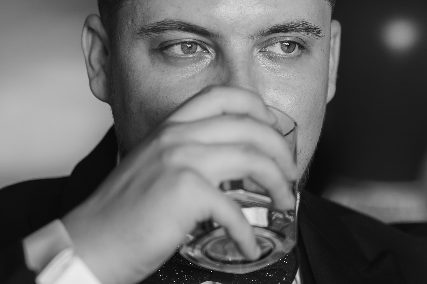 Ghidul Definitiv al Mirelui: Sfaturi Esențiale pentru Pregătirea Perfe