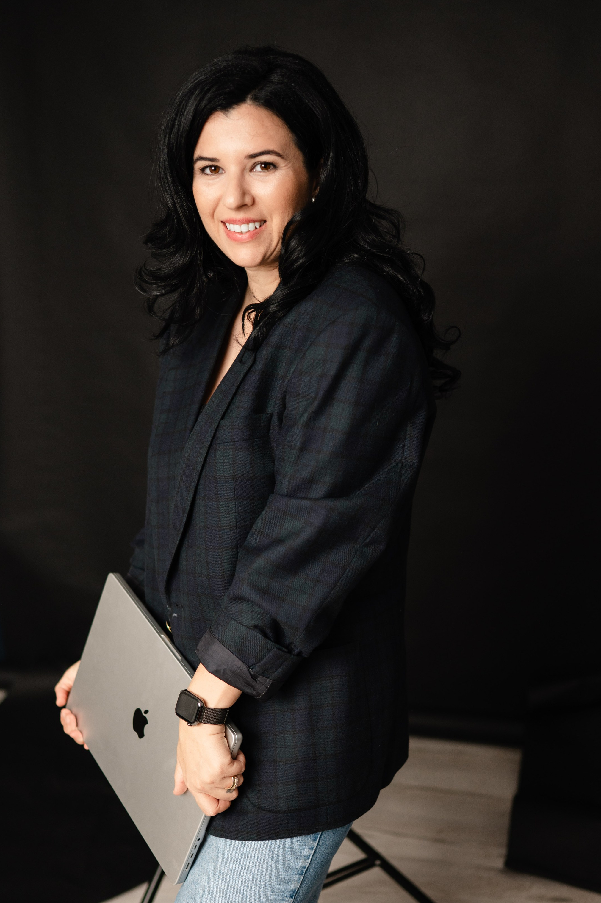 Contact. Alexandra Hanu Photographer