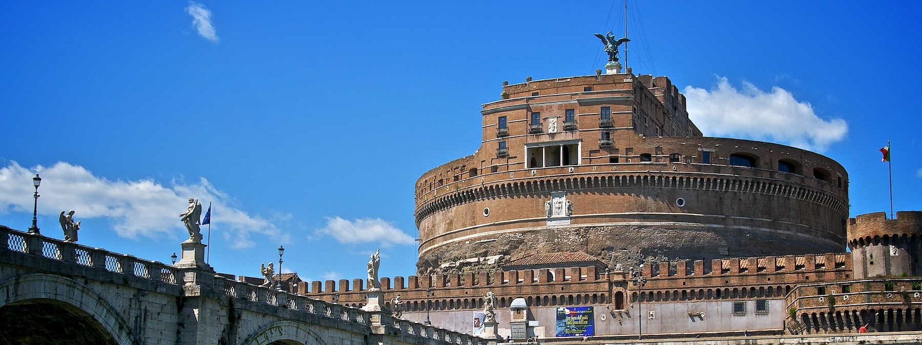 Рим Мистический Таинственные истории и живописный Трастевере Мы встретимся на одной из красивейших площадей Рима, откуда милые улочки выведут нас к площади, где сожгли Джордано Бруно.