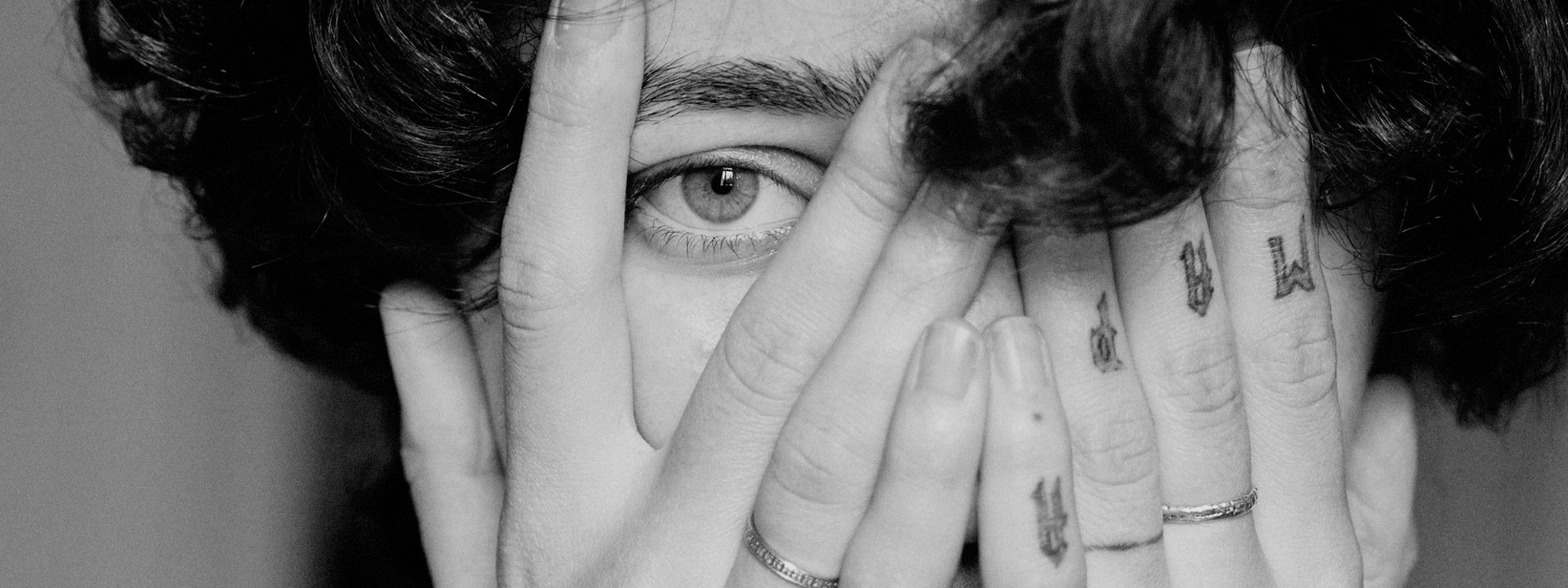 ABOUT. Portrait photographer Juliaqwh