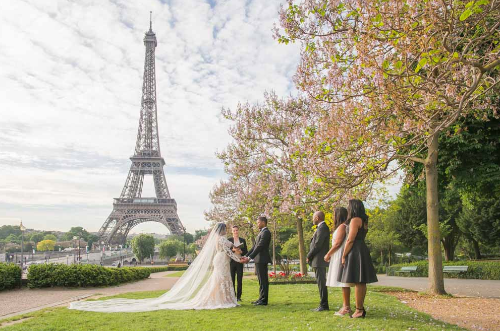 Top 7 Breathtaking Paris Elopement Locations. Photographe à Paris