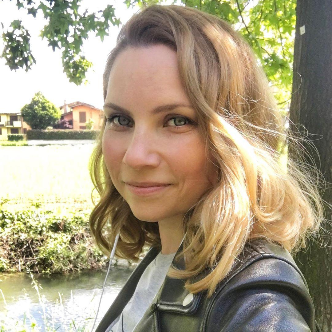 Contatti. Fotografa specializzata in foto di famiglia a Milano Daria Volkosh