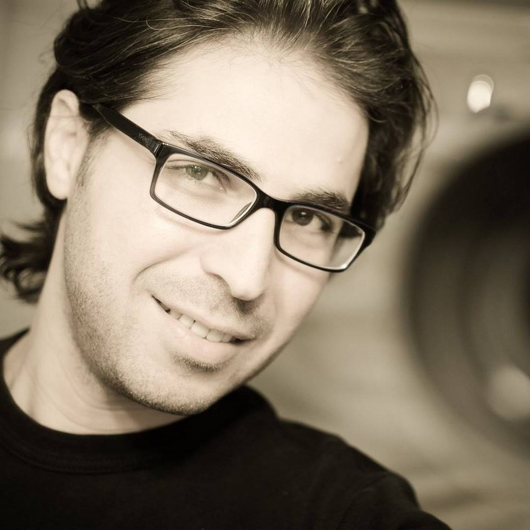 Contact. Φωτογράφος Αναστάσιος Πιξόπουλος