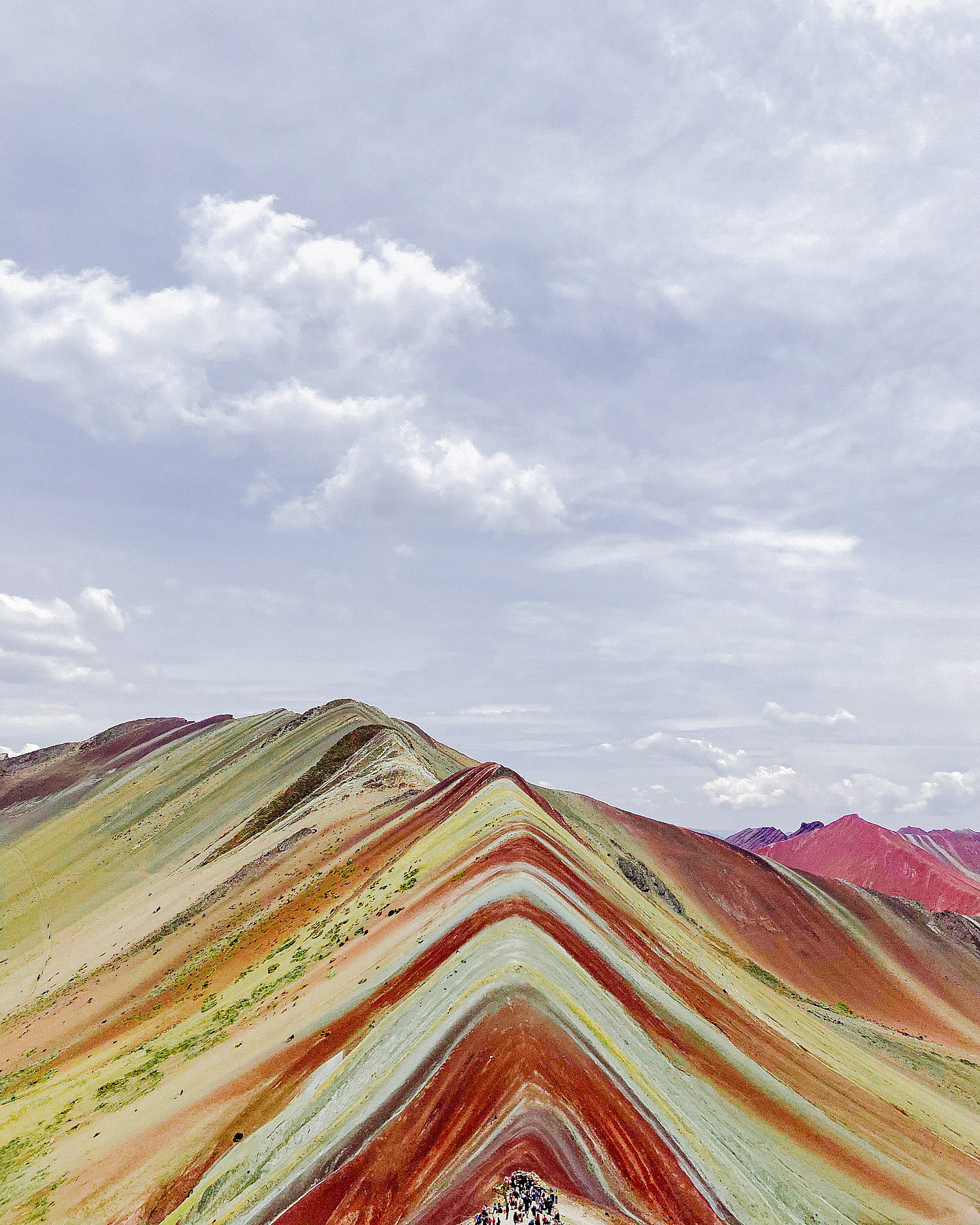 Радужные горы в Перу.