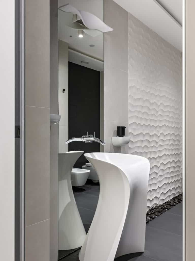 LAKE HOUSE IN LATVIA