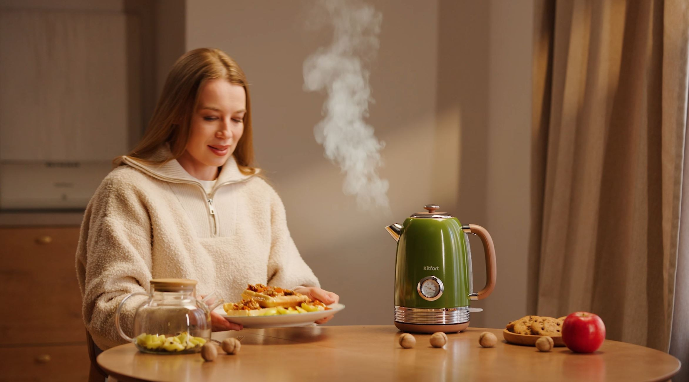 Студия коммерческого контента. Съемка предметная, на модели, видео, инфографика