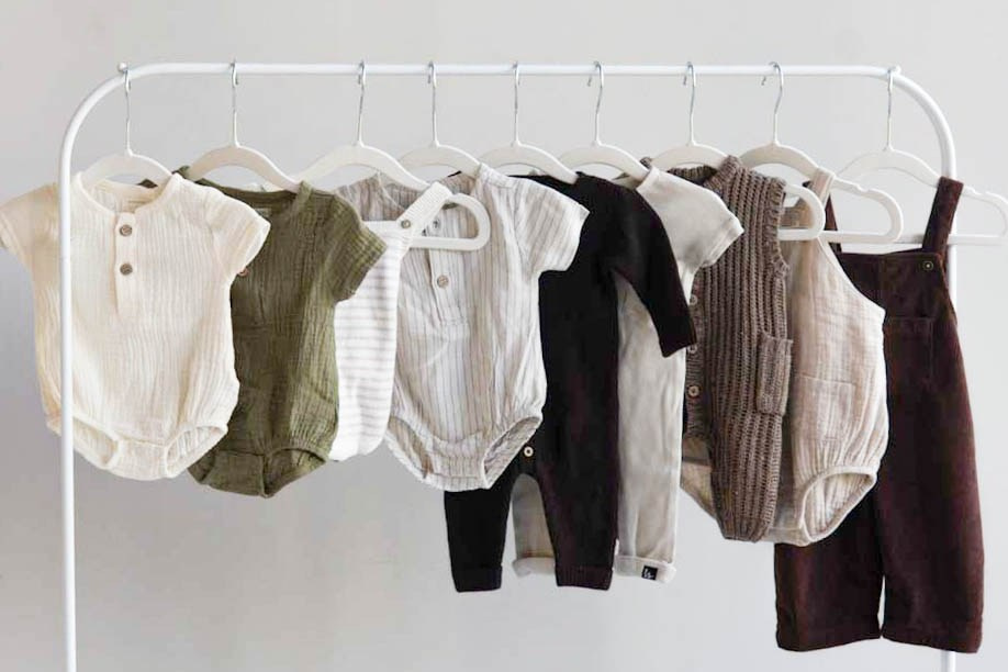 Client Closet. Zwangerschapsfotografie, newborn, gezinnen, branding, liefde én geboortefotografie