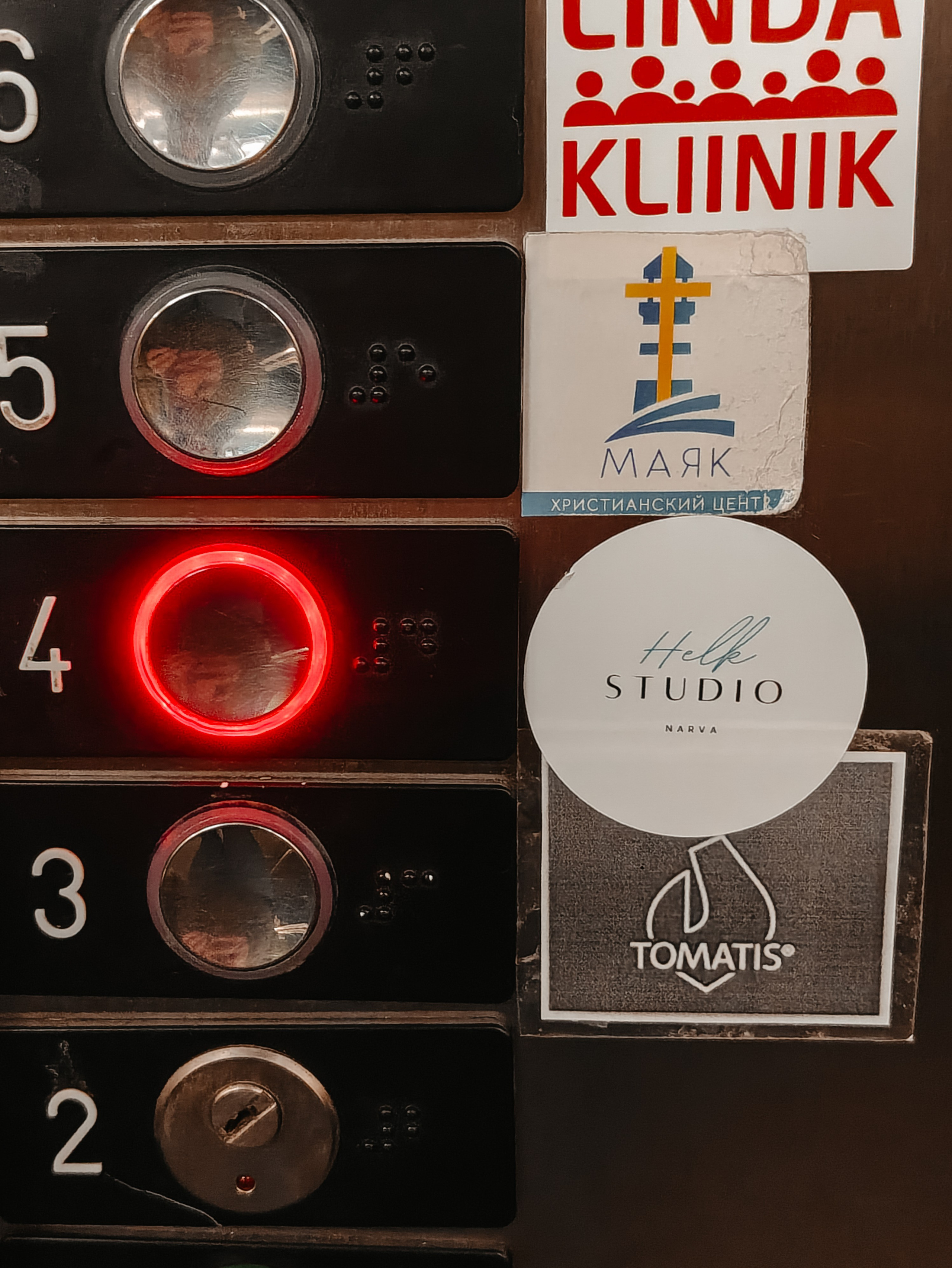 Kontakt. Studio Helk