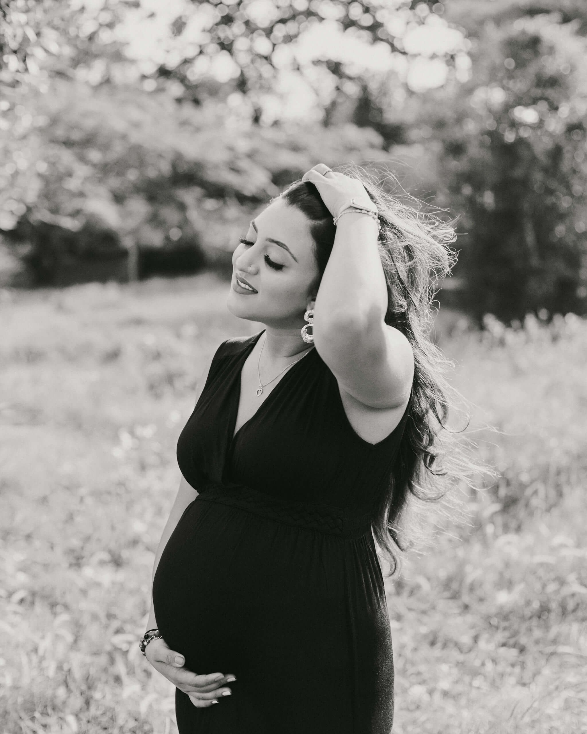 Emotive maternity session in Mombasa, Kenya. Maiafreia photography celebrates motherhood with timeless, soulful imagery full of depth and light.