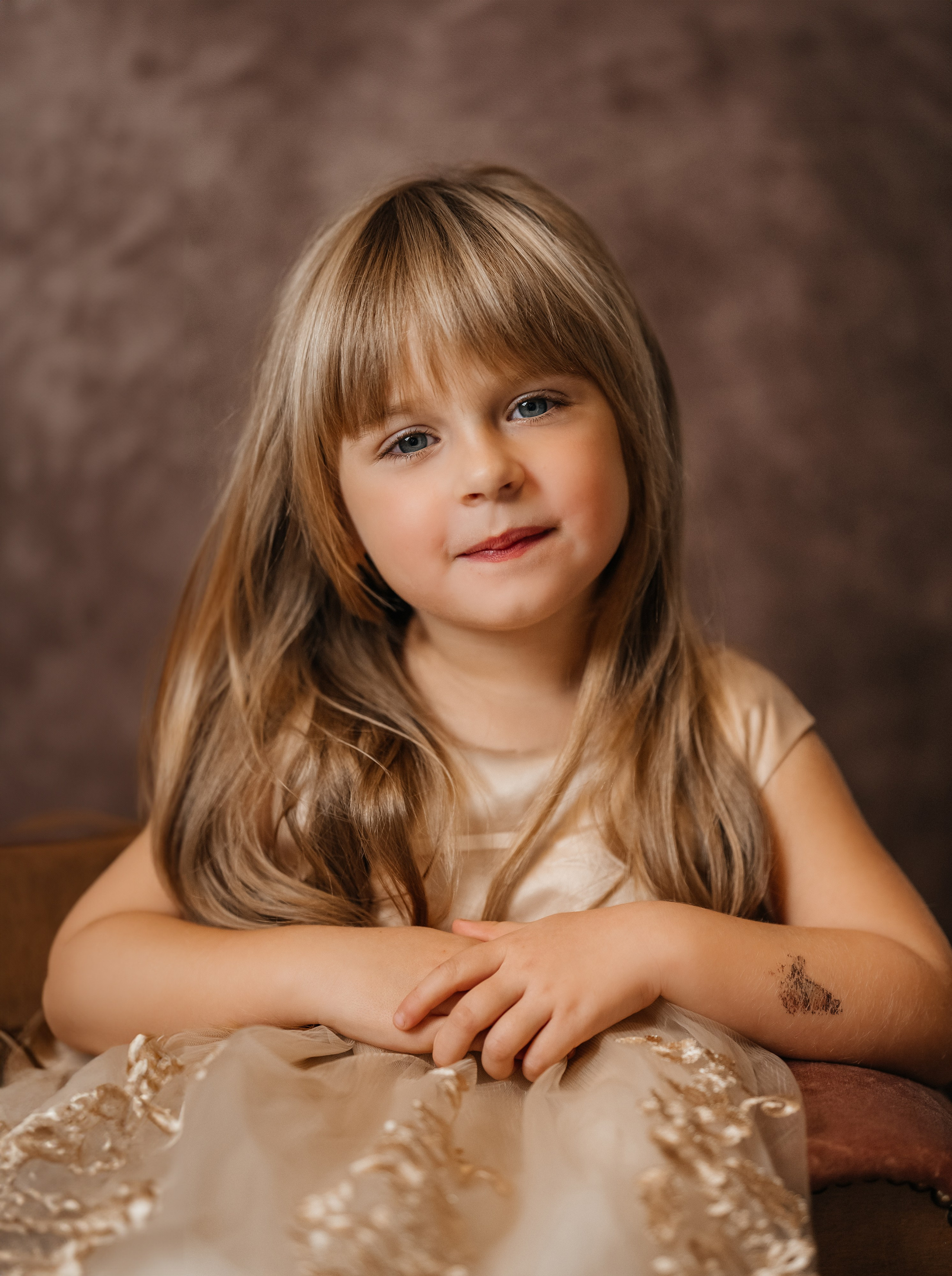 Kleines Mädchen  – Kinderfotografie mit Herz in Würzburg