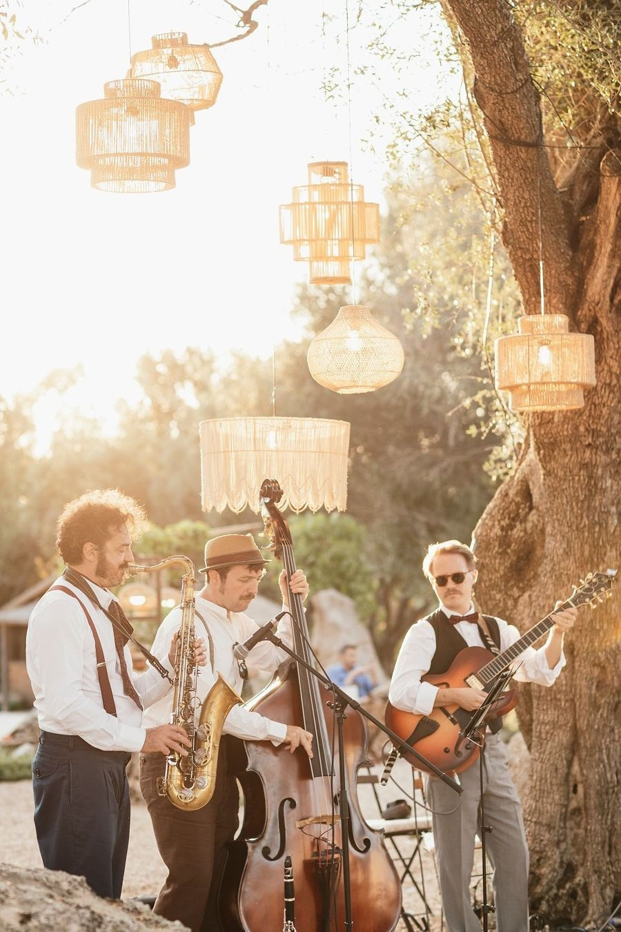 Musical surprises in a wedding. Wedding photographer Rhodes, Greece