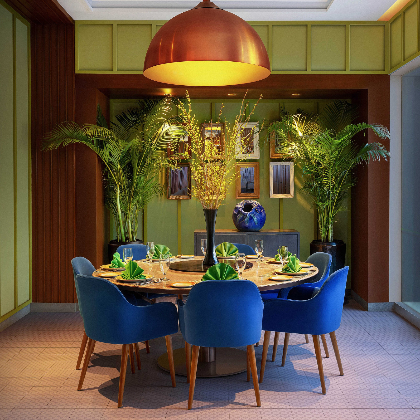 About me. Mohit Holani | Director