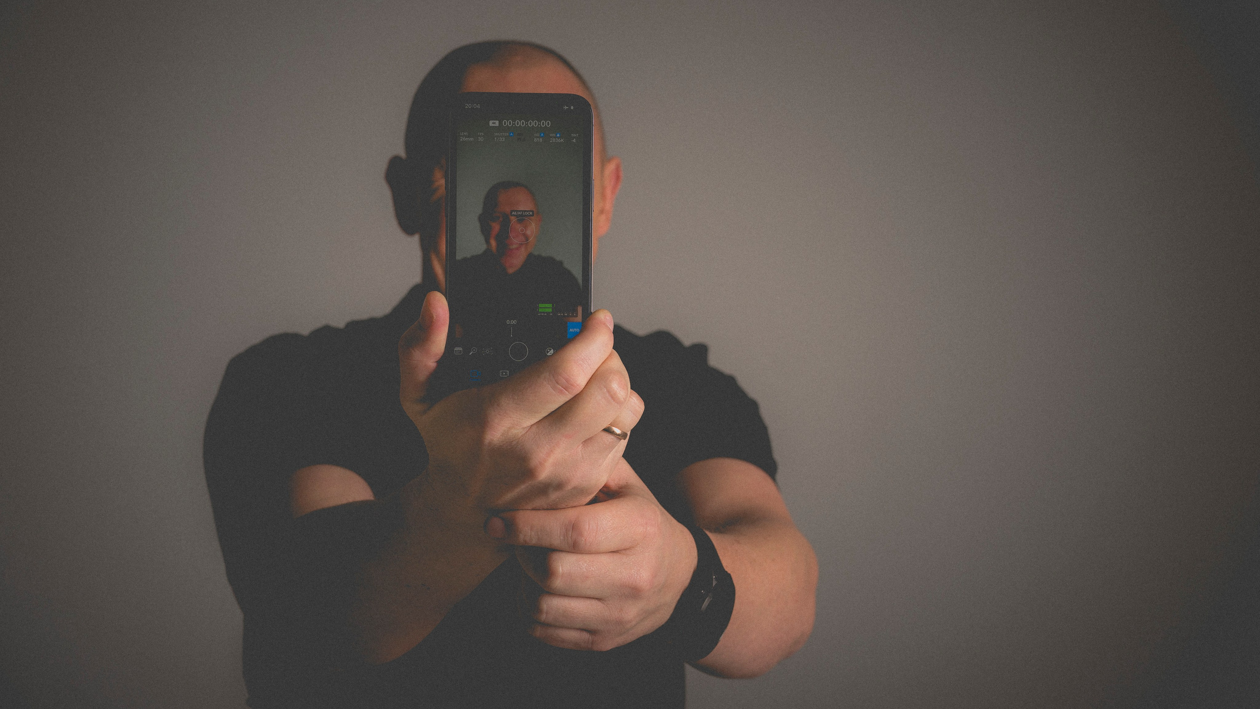 IPhone or Android? experience story. Video shooting and creating with phone, iPhone Video School