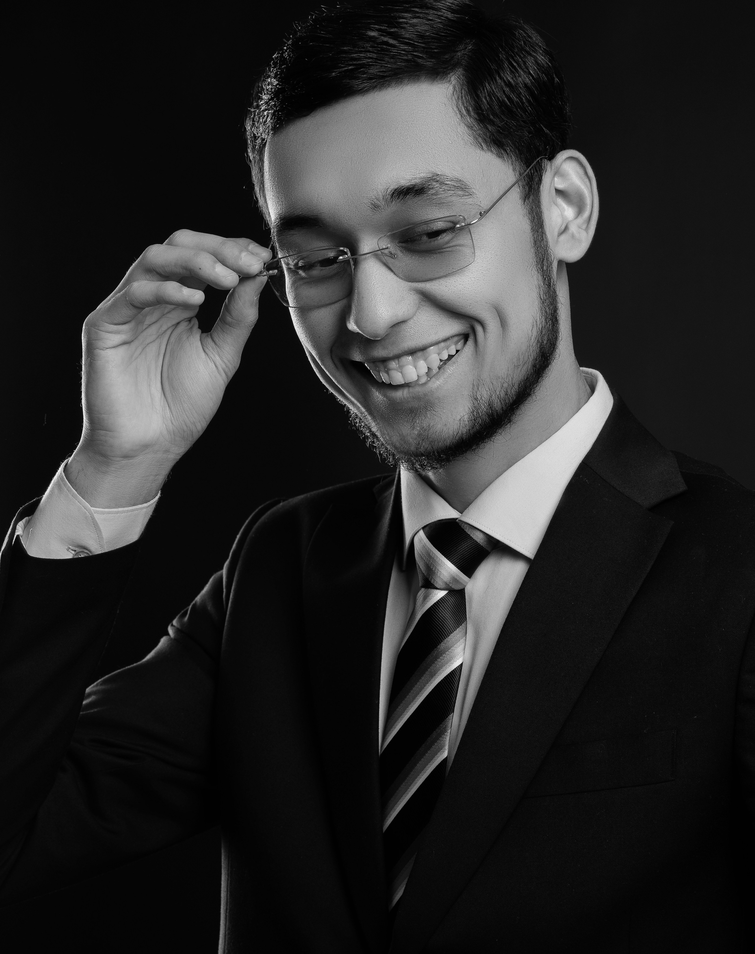 Контакты. Камрон Рахмонов профессиональный фотограф г. Ташкента и Коканда