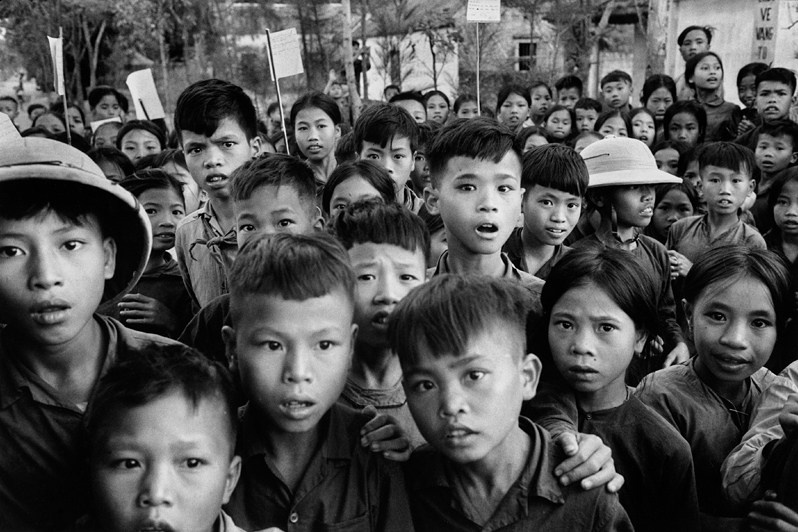 © Carola Allemandi / Marc Riboud. Vietnam 1966-1976
