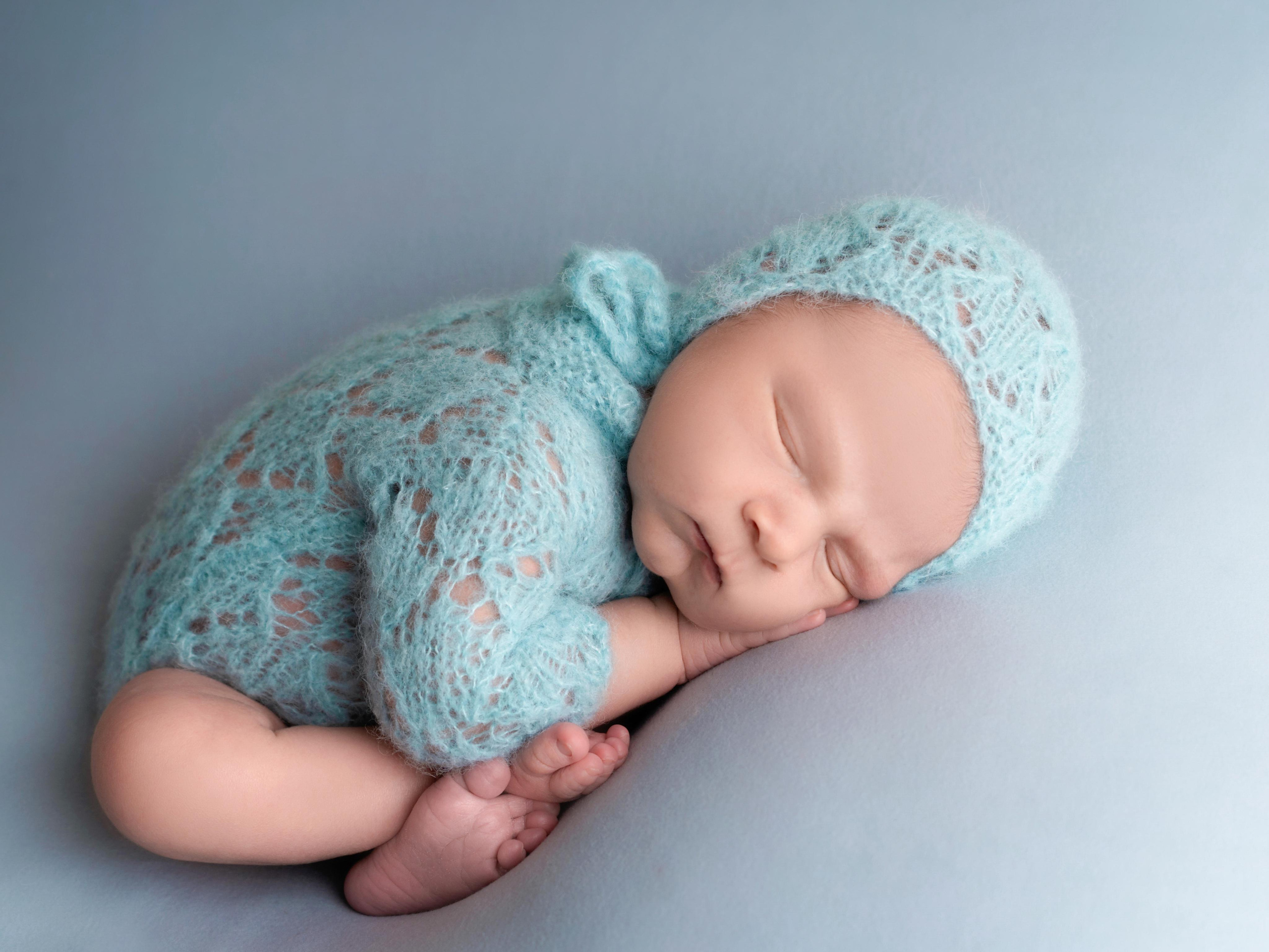 Esu Aleksandra naujagimių ir kudikių fotografė iš Vilniaus