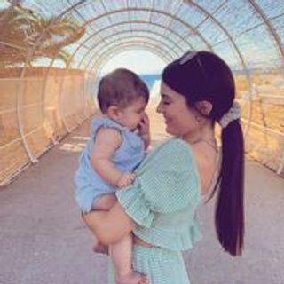 Επαγγελματική φωτογράφιση εγκυμοσύνης και νεογέννητου στη Ρόδο. Φωτογράφος νεογέννητων στη Ρόδο. Φωτογράφιση εγκυμοσύνης