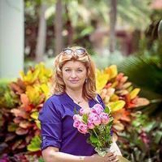 Reviews. Elena Kukhareva