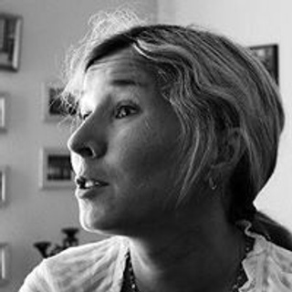 Reviews. Elena Kukhareva