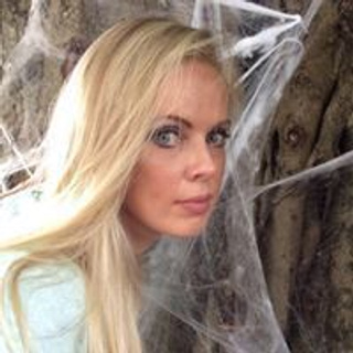 Reviews. Elena Kukhareva