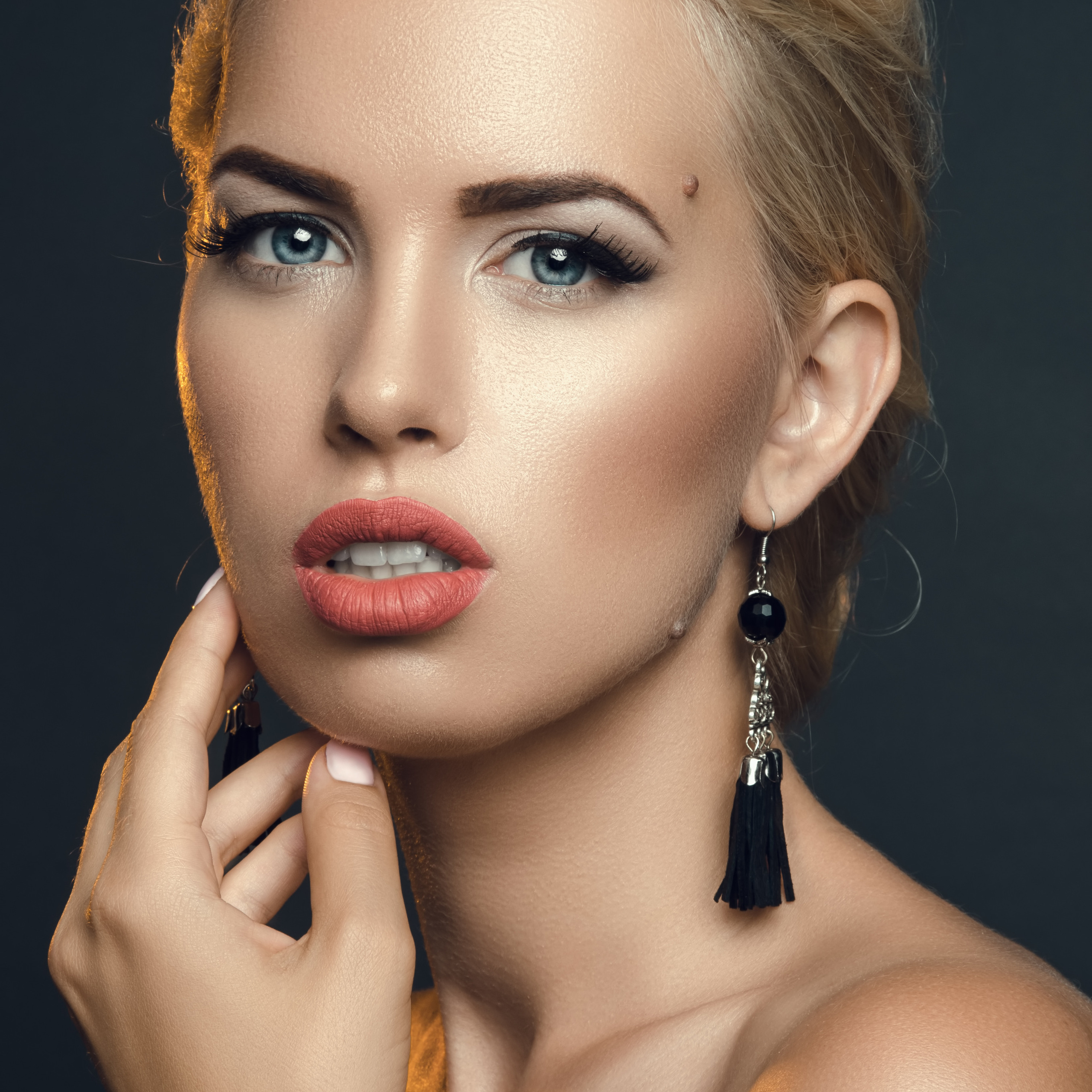 Contacts. Wedding and family photographer