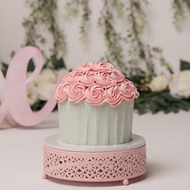 Cake smash session. Newborn and family photographer. Hills District. Sydney