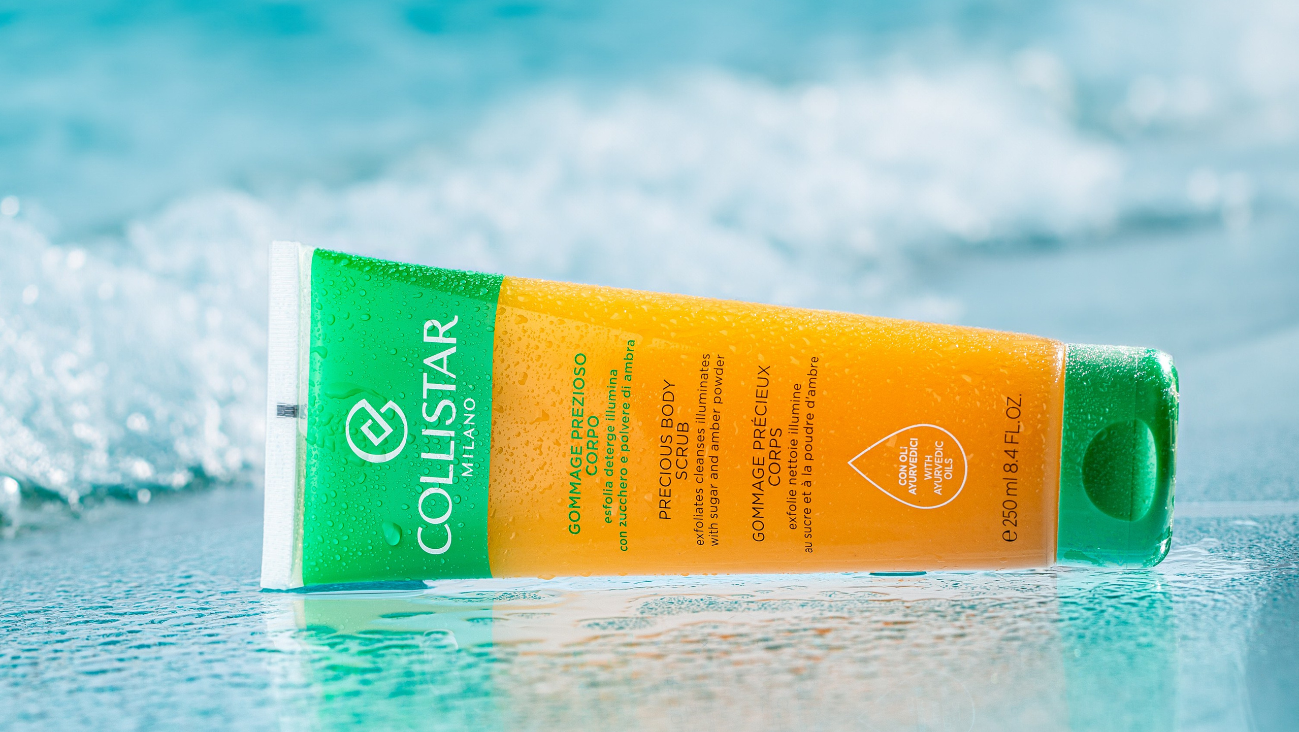 Brend atmosferi yaratmaq üçün 16:9 üfüqi formatda çəkilmiş məhsul şəkli