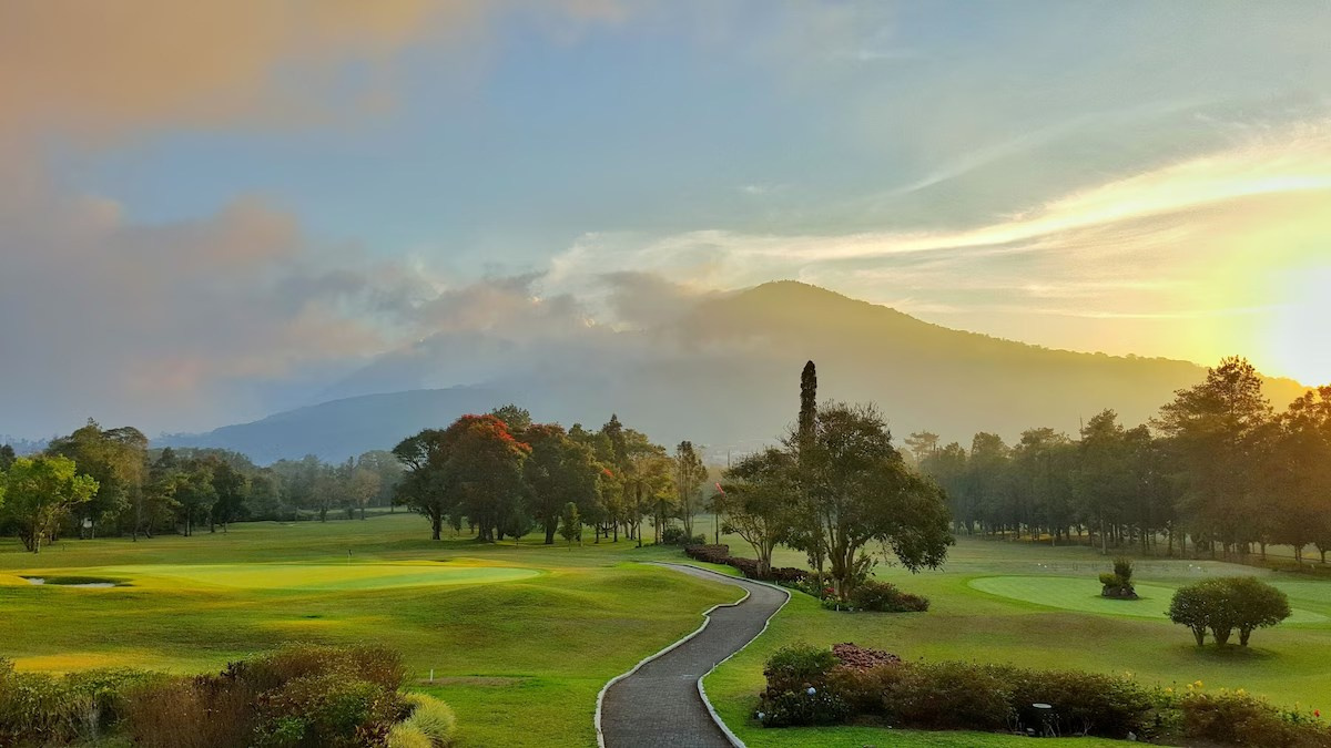 April 2 Golf Photo Tour. Individual and couple Photographer in Bali — Bali Dream Photo