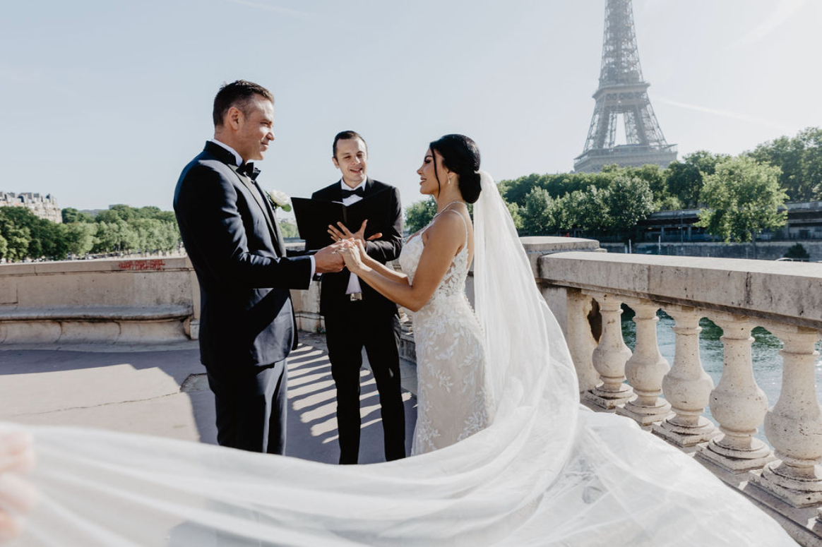Top 7 Breathtaking Paris Elopement Locations. Photographe à Paris