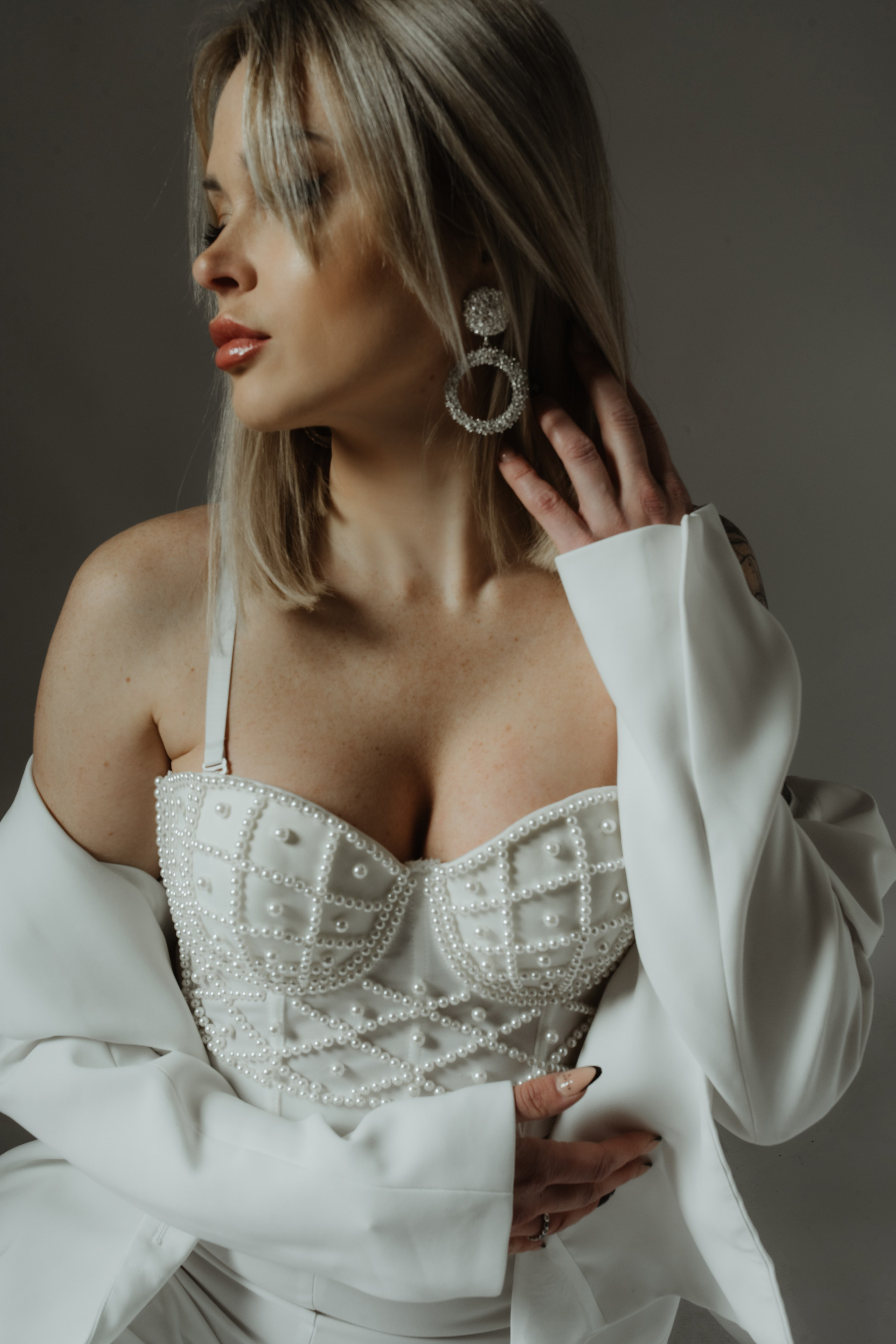 Fashion-Fotoshooting – Kreative und stilvolle Modefotografie von Anna Saribekyan. Anna Saribekyan – Beste Hochzeitsfotografin in Würzburg, Top 10 in Deutschland